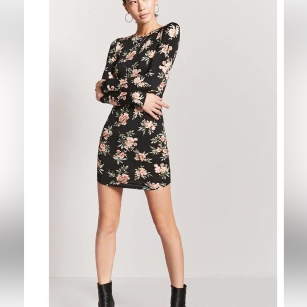 Forever 21 Floral Black Dress Long Sleeved | Size M